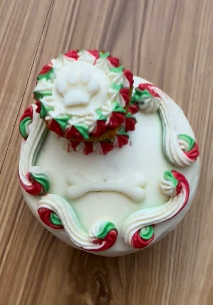 Santa Paws’ Festive Pupcakes