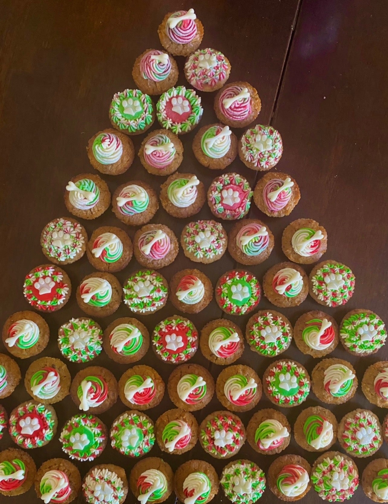 Santa Paws’ Festive Pupcakes