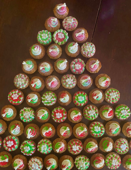 Santa Paws’ Festive Pupcakes